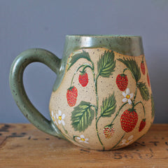 Strawberry Mug | 18 oz